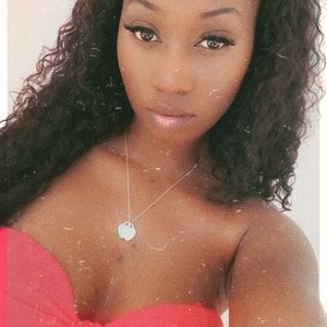 Meet your Posher, Veronica